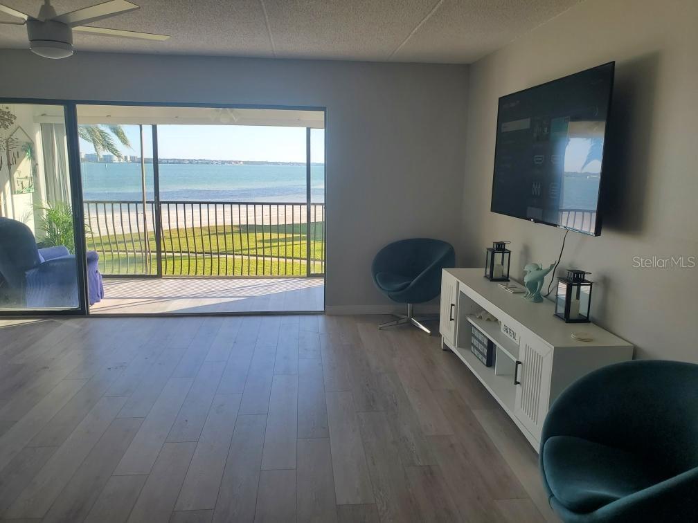 895 S Gulfview Blvd #202 Property Photo 14
