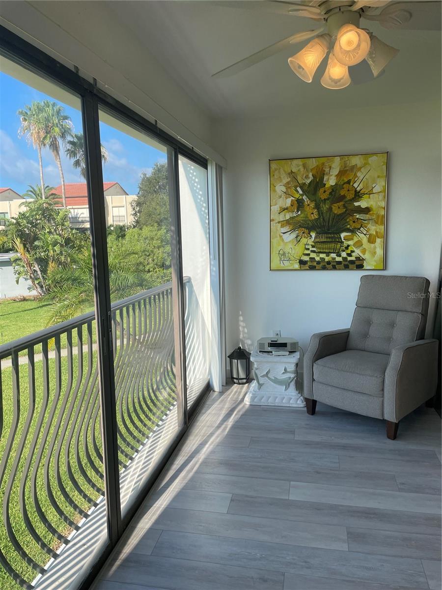 895 S Gulfview Blvd #202 Property Photo 33