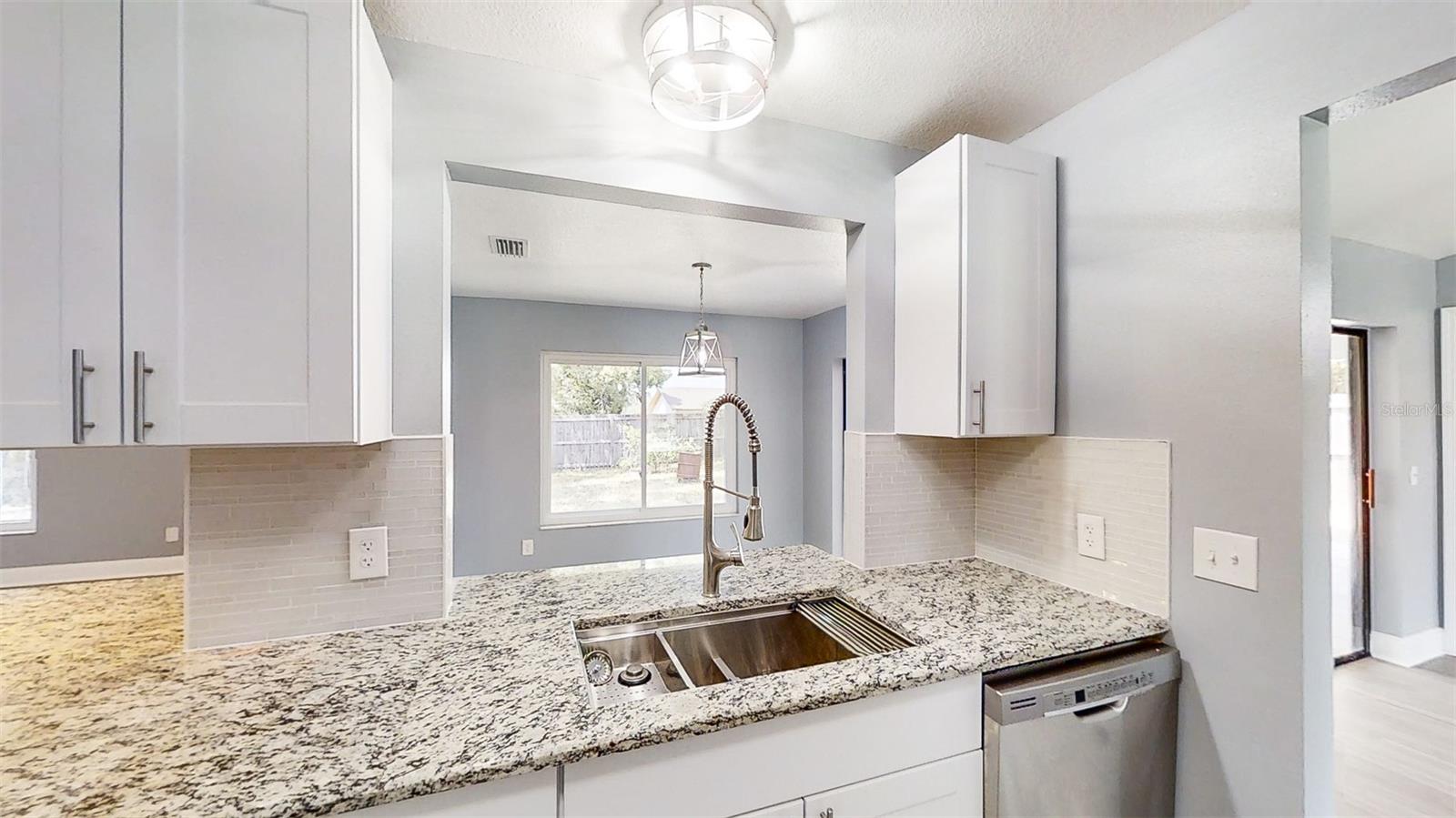 11317 Timbercrest Road Property Photo 6