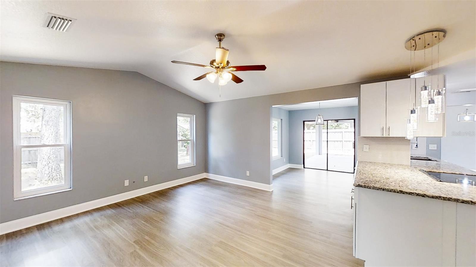 11317 Timbercrest Road Property Photo 10
