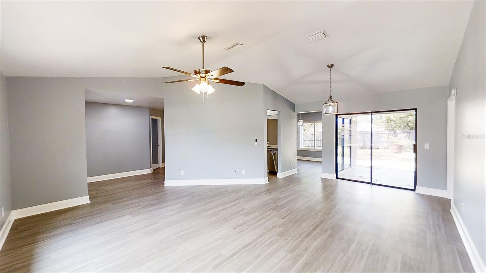 11317 Timbercrest Road Property Photo 14