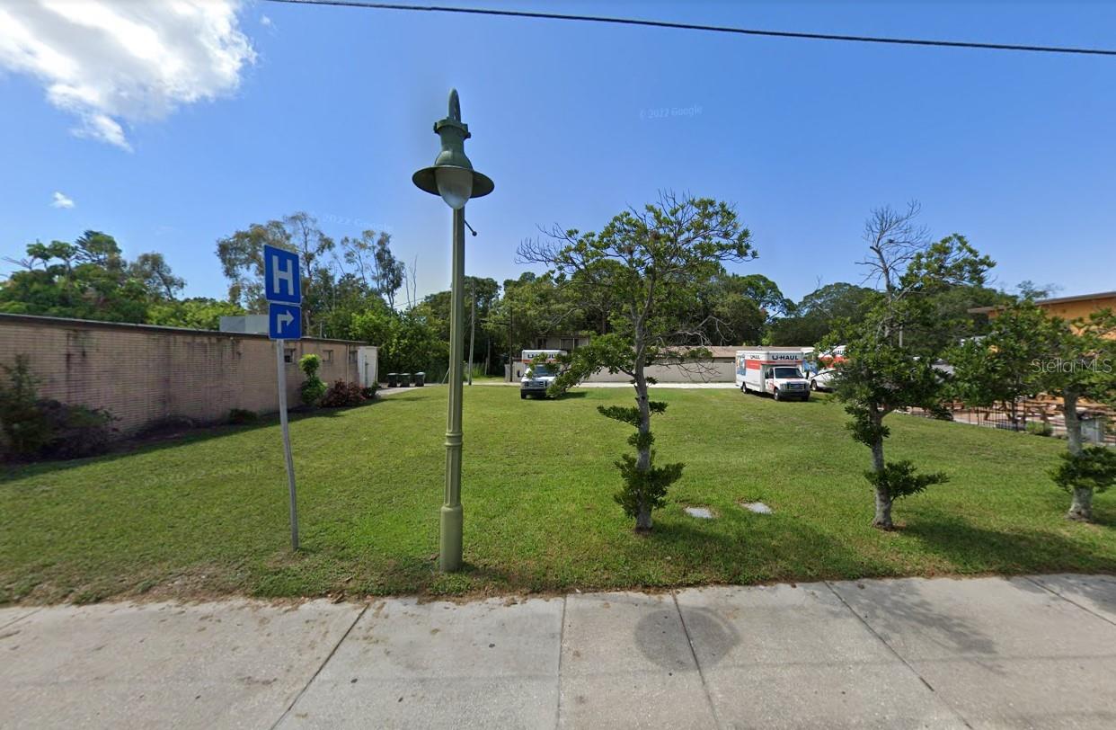 101 Clearwater-largo Rd Property Photo 2