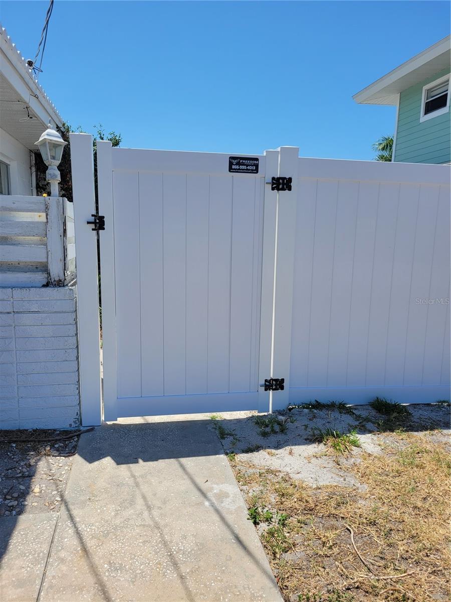 15318 Harbor Dr Property Photo 2