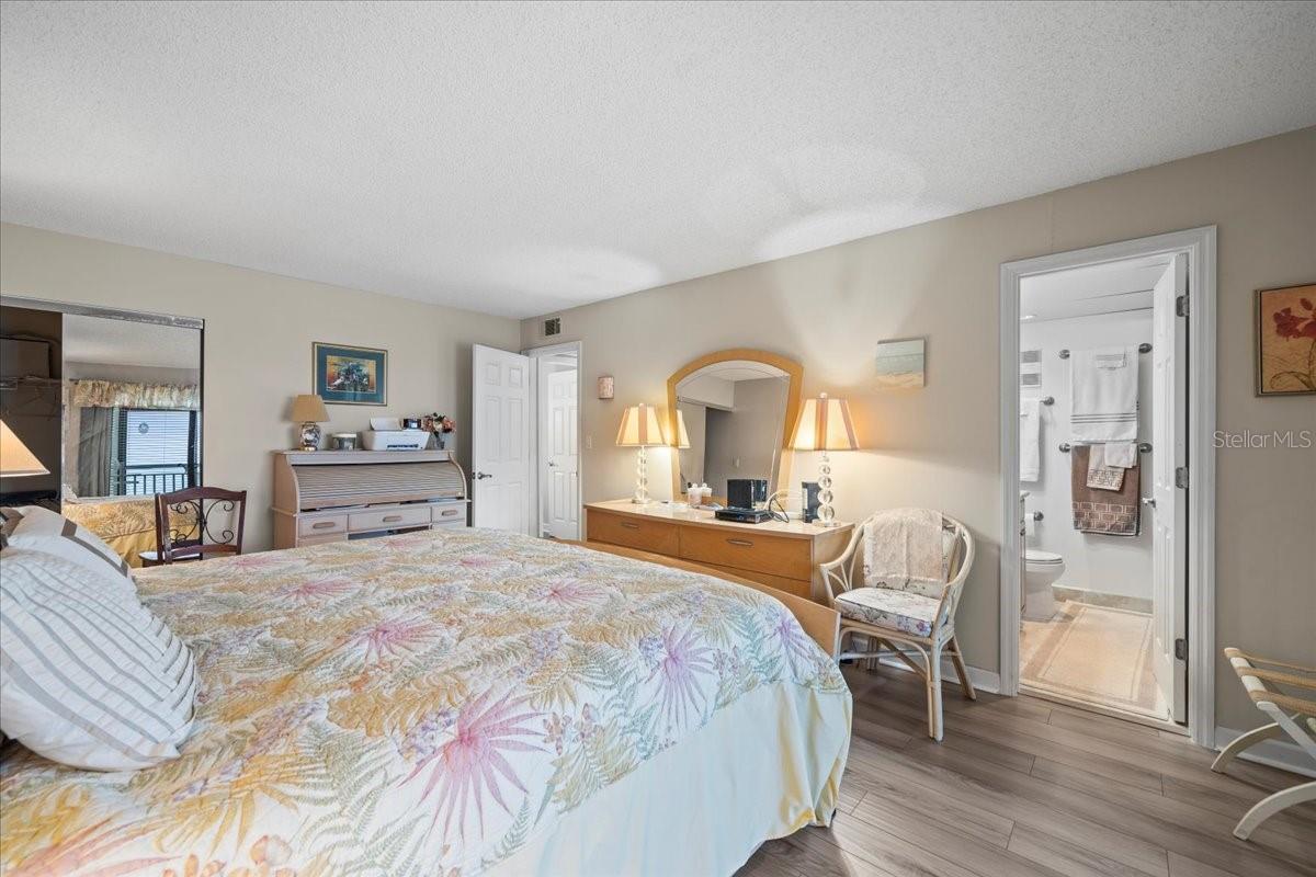 1270 Gulf Blvd #1903 Property Photo 31