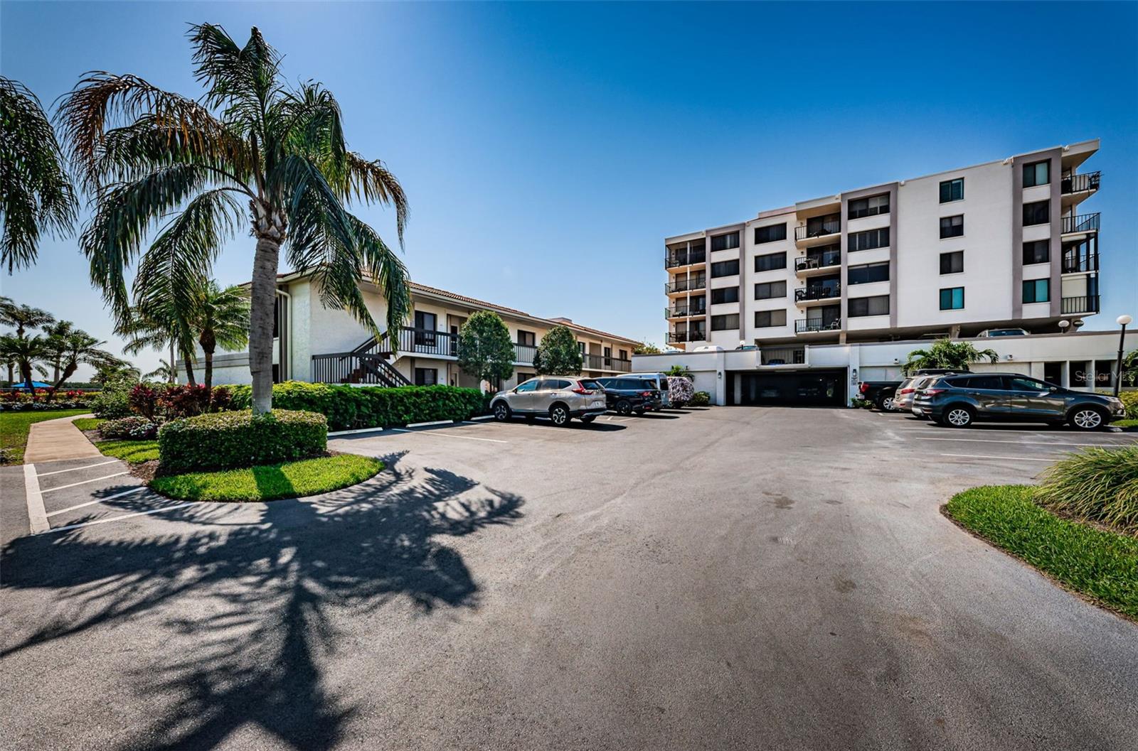 6295 BAHIA DEL MAR CIR #405 Property Photo 1