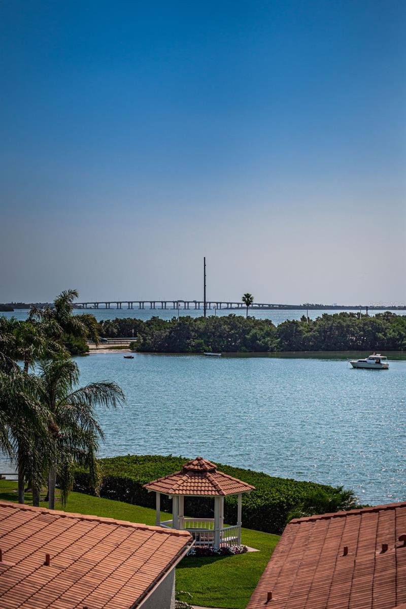 6295 Bahia Del Mar Cir #405 Property Photo 26