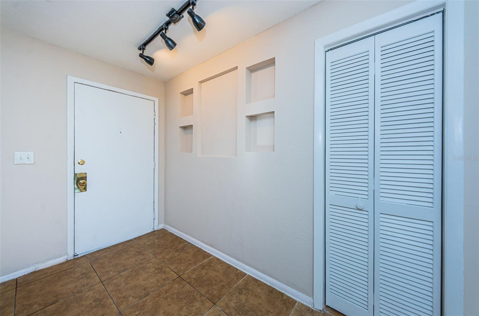 180 Ingrid Pl Property Photo 9