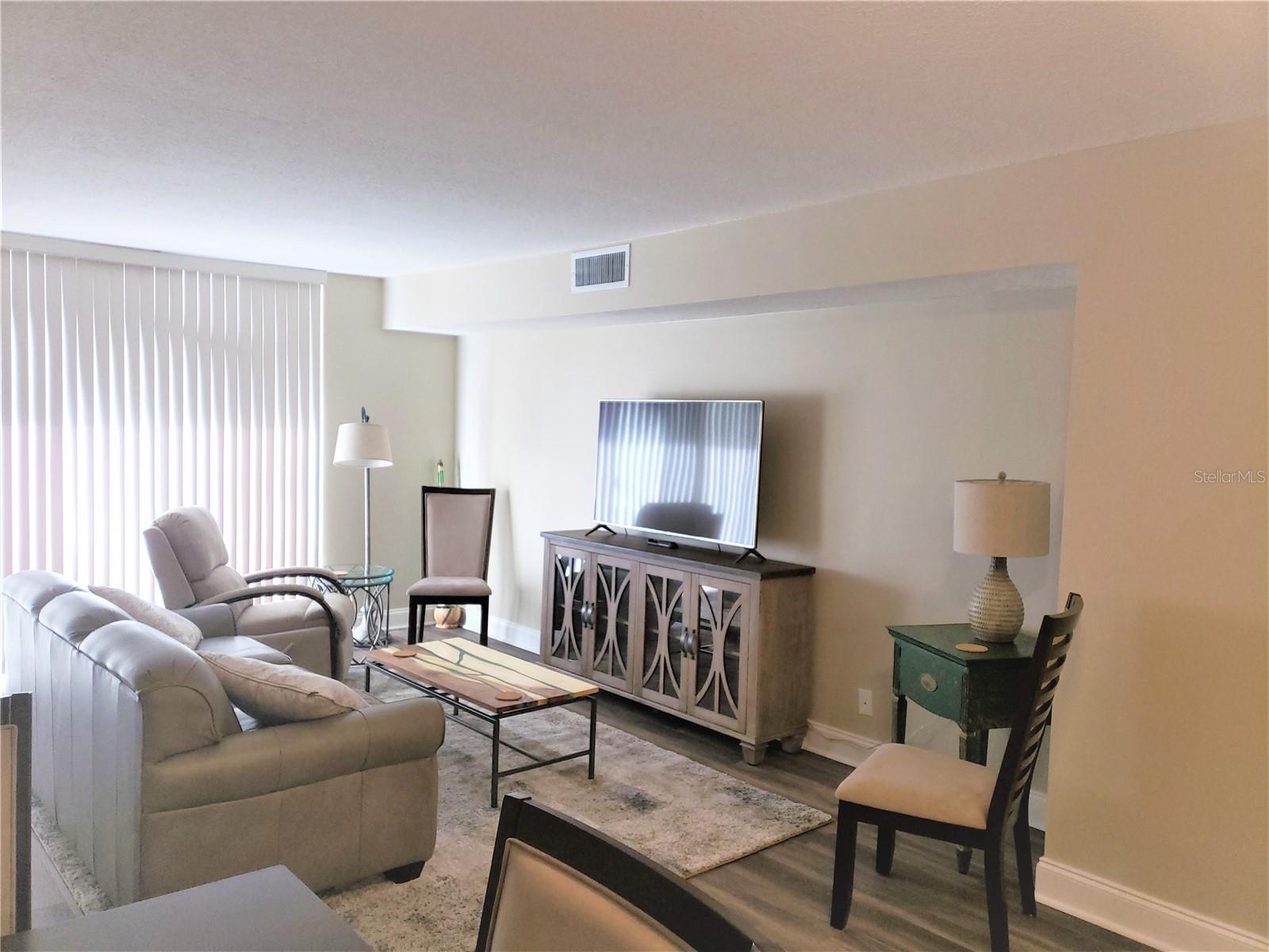 1460 Gulf Blvd #1102 Property Photo 10