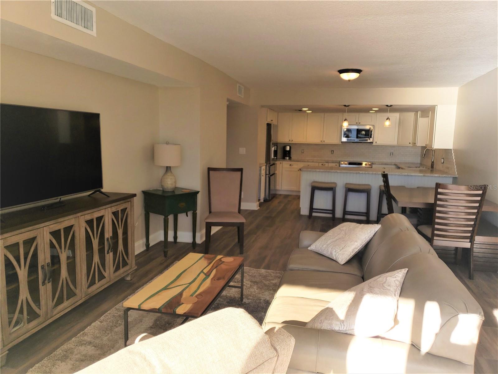 1460 Gulf Blvd #1102 Property Photo 12