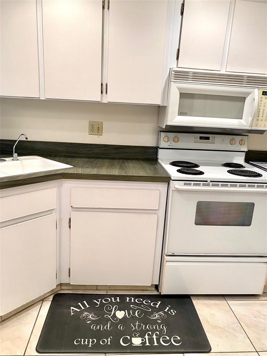 1655 S Highland Ave #j194 Property Photo 18