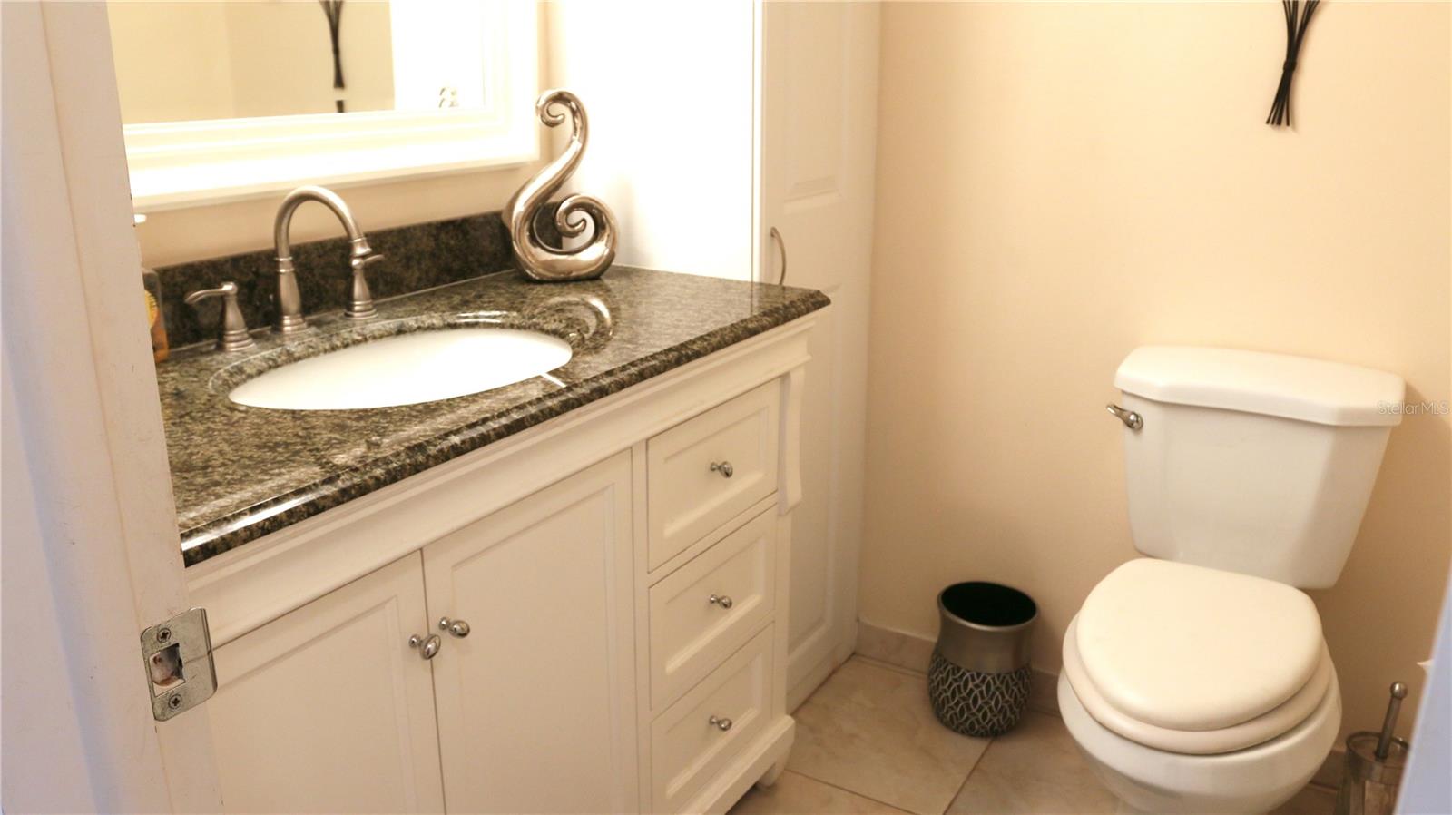 1655 S Highland Ave #j194 Property Photo 23