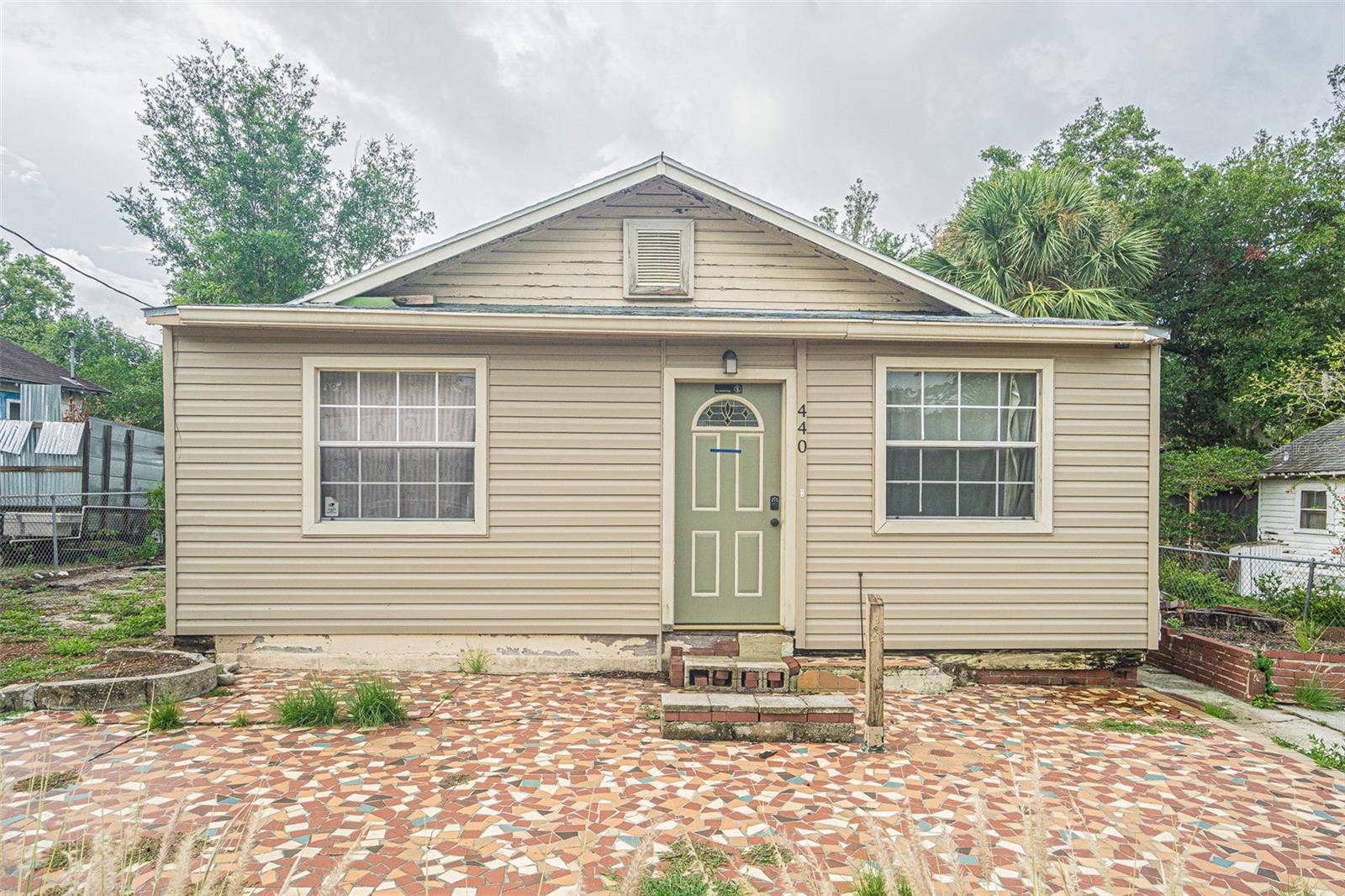 440 Cypress St Property Photo 4