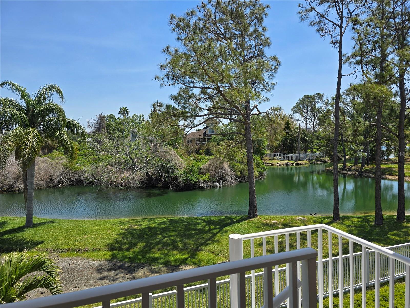 2066 N Pointe Alexis Dr Property Photo 3