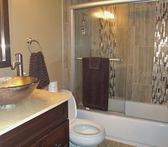6294 Bahia Del Mar Cir #215 Property Photo 17