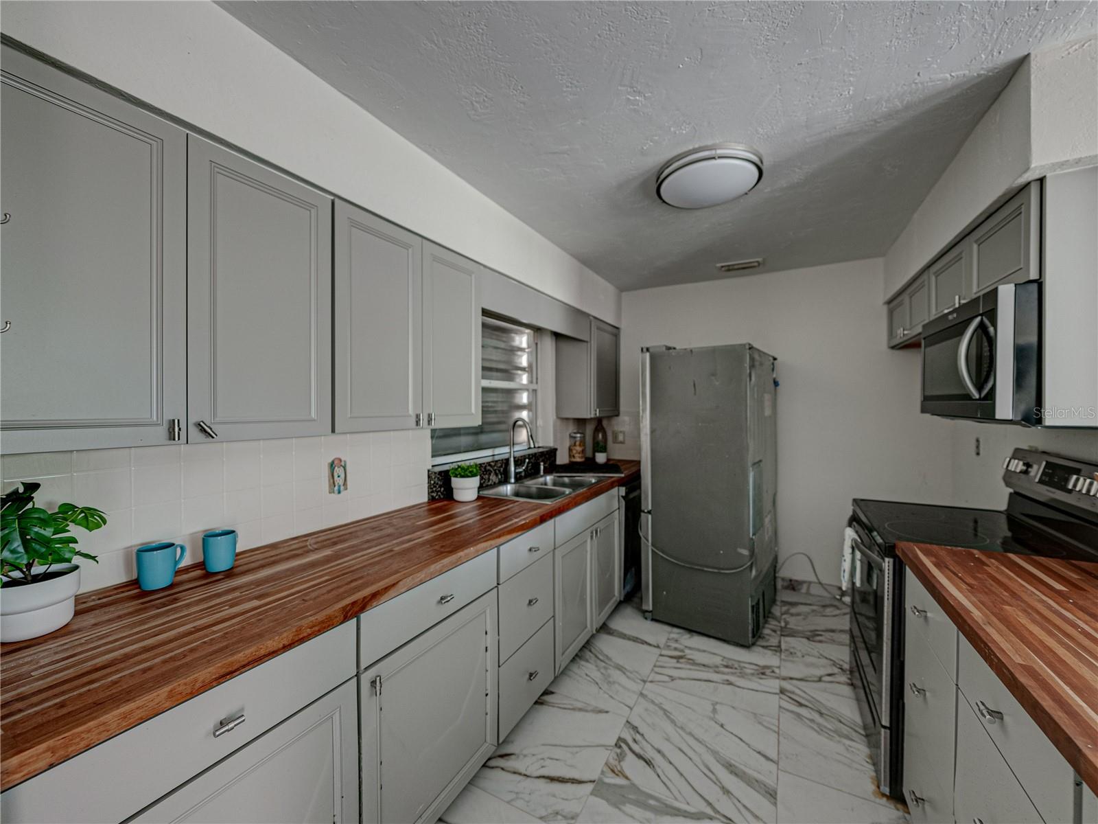 16003 2nd St E Property Photo 11