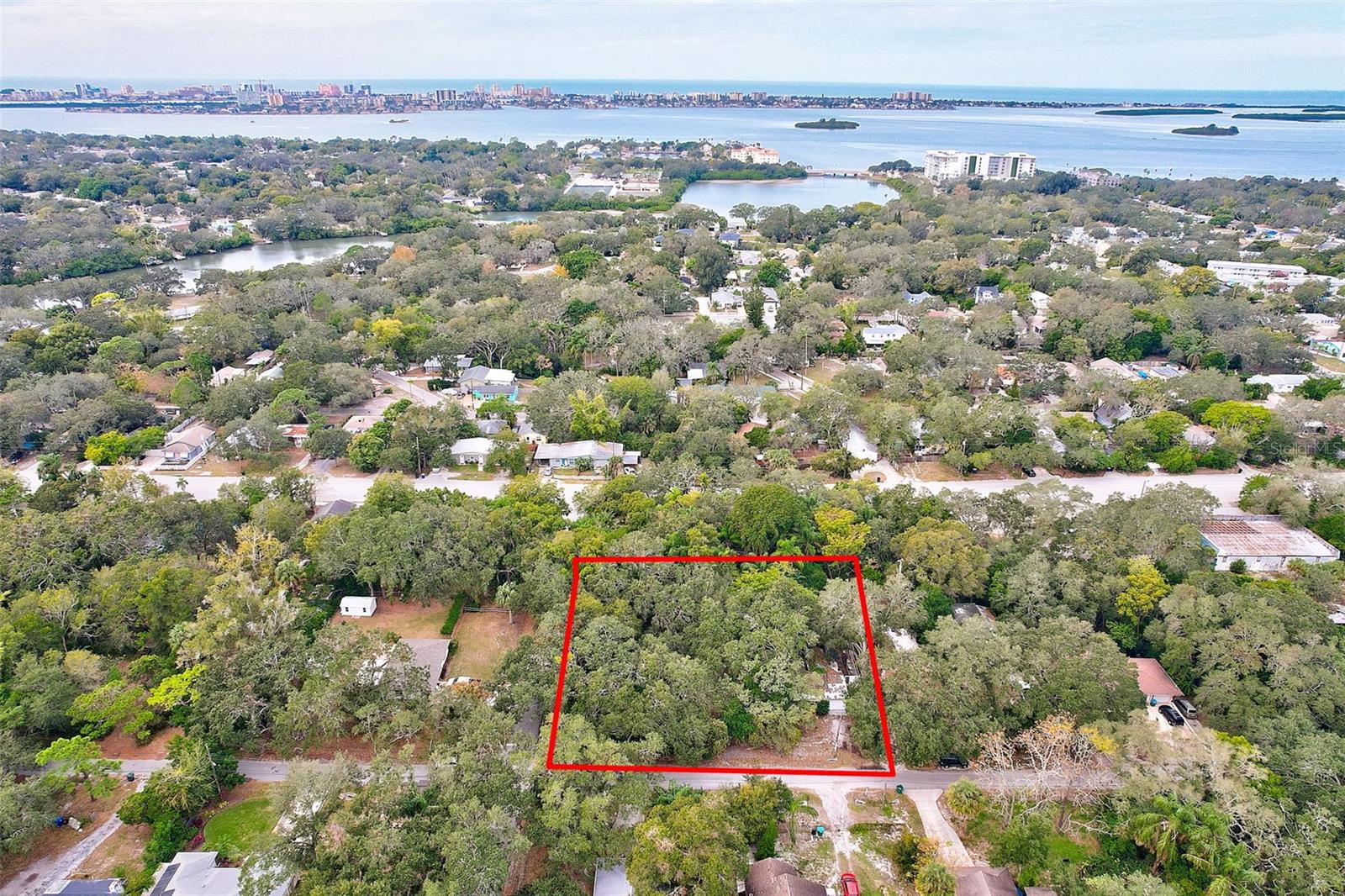 1838 Sylvan Dr Property Photo 25