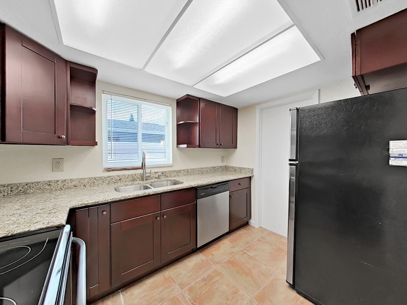 1750 Montana Ave Ne Property Photo 11