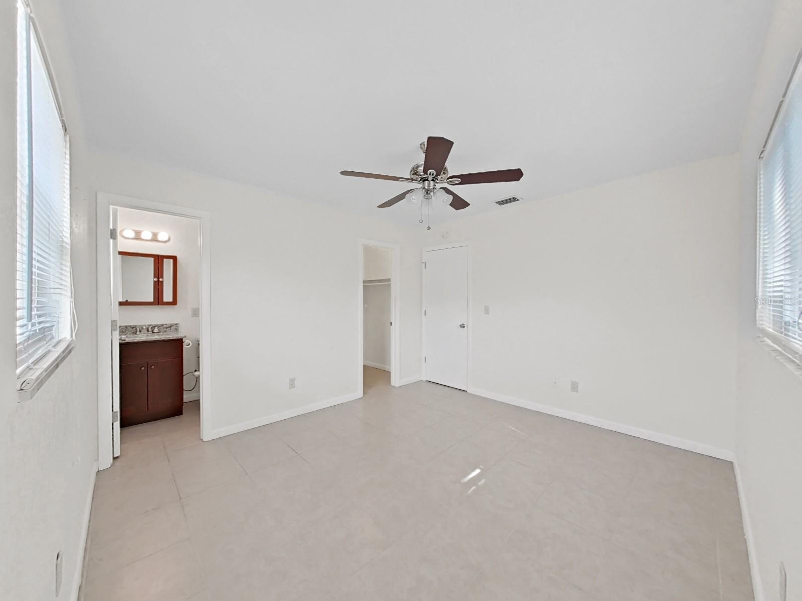 1750 Montana Ave Ne Property Photo 18