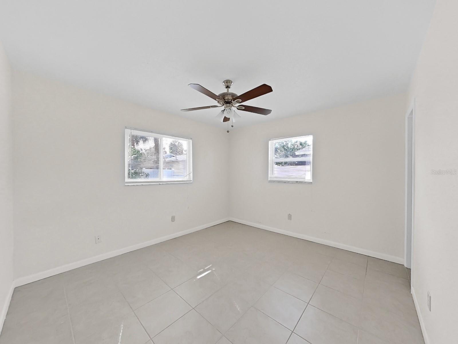 1750 Montana Ave Ne Property Photo 25