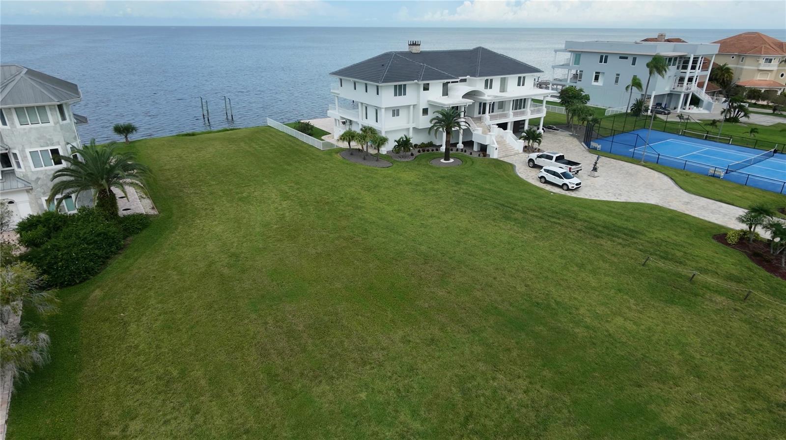 21 Westshore Dr Property Photo 1