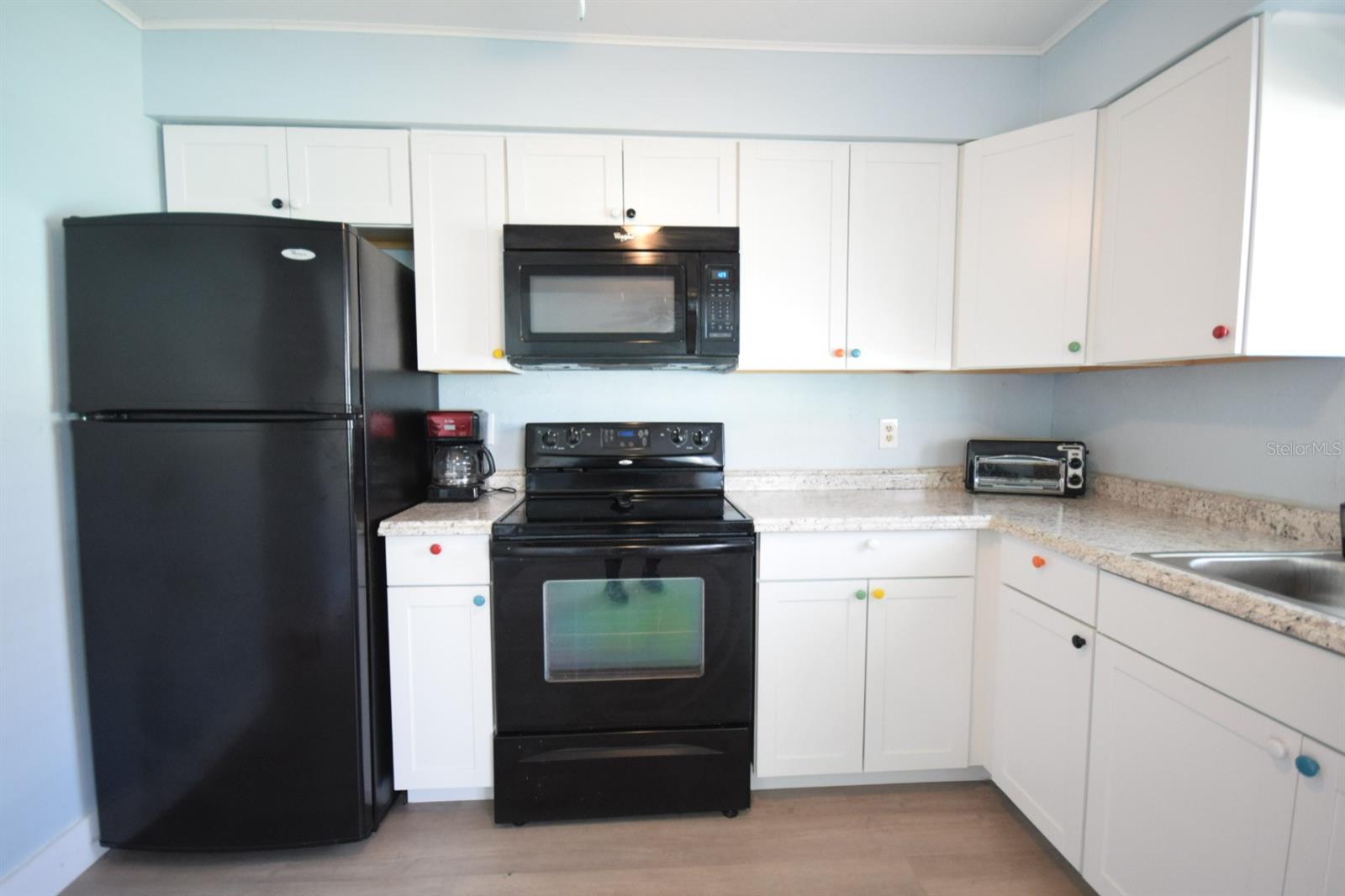 7057 Versailles N #15 Property Photo 11