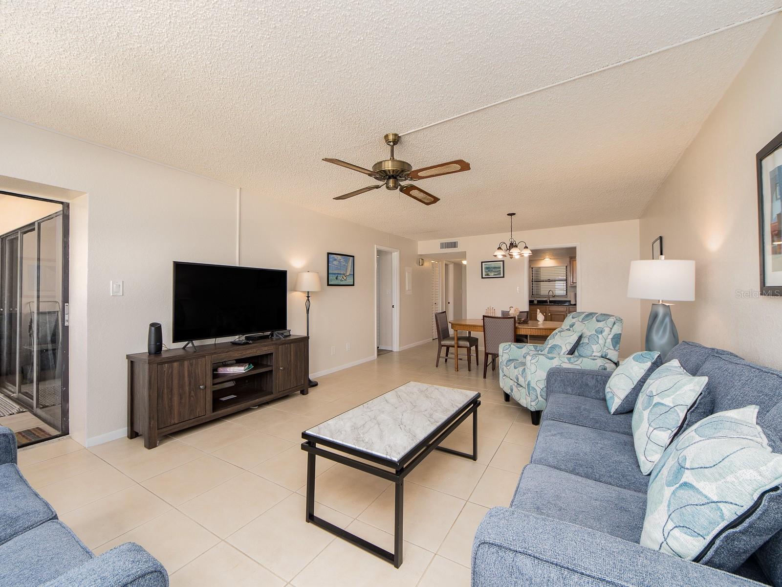 1230 Gulf Blvd #1404 Property Photo 8