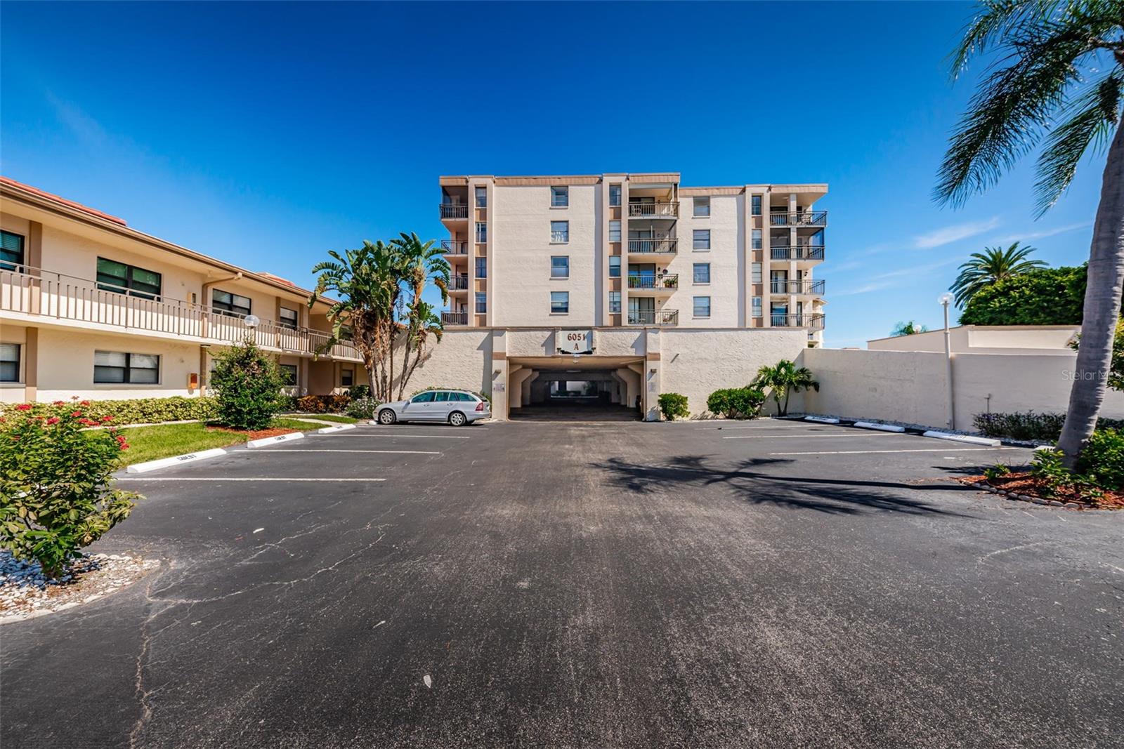 6145 Sun Blvd #607 Property Photo 4