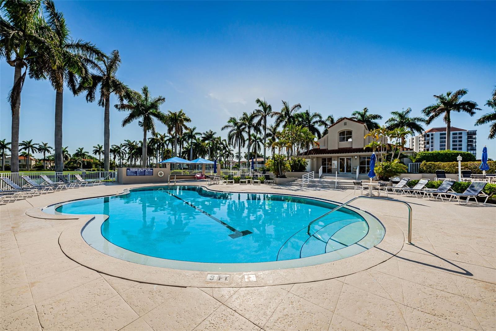 6000 Bahia Del Mar Cir #130 Property Photo 4