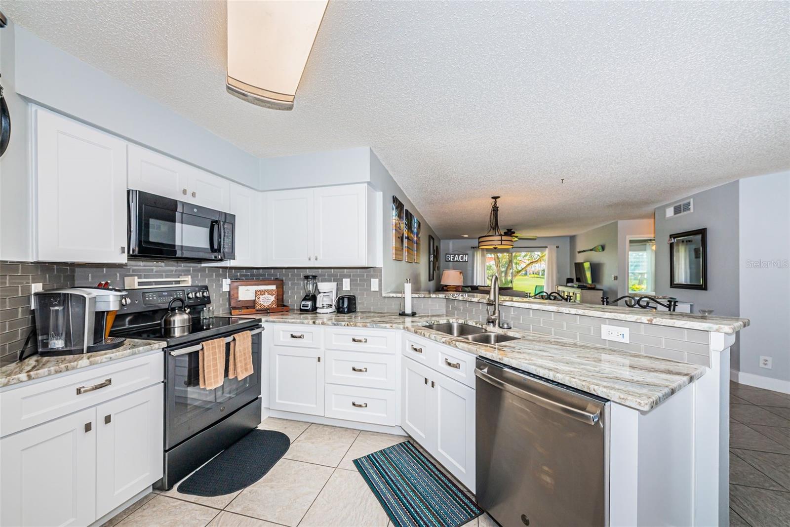 6000 Bahia Del Mar Cir #130 Property Photo 7