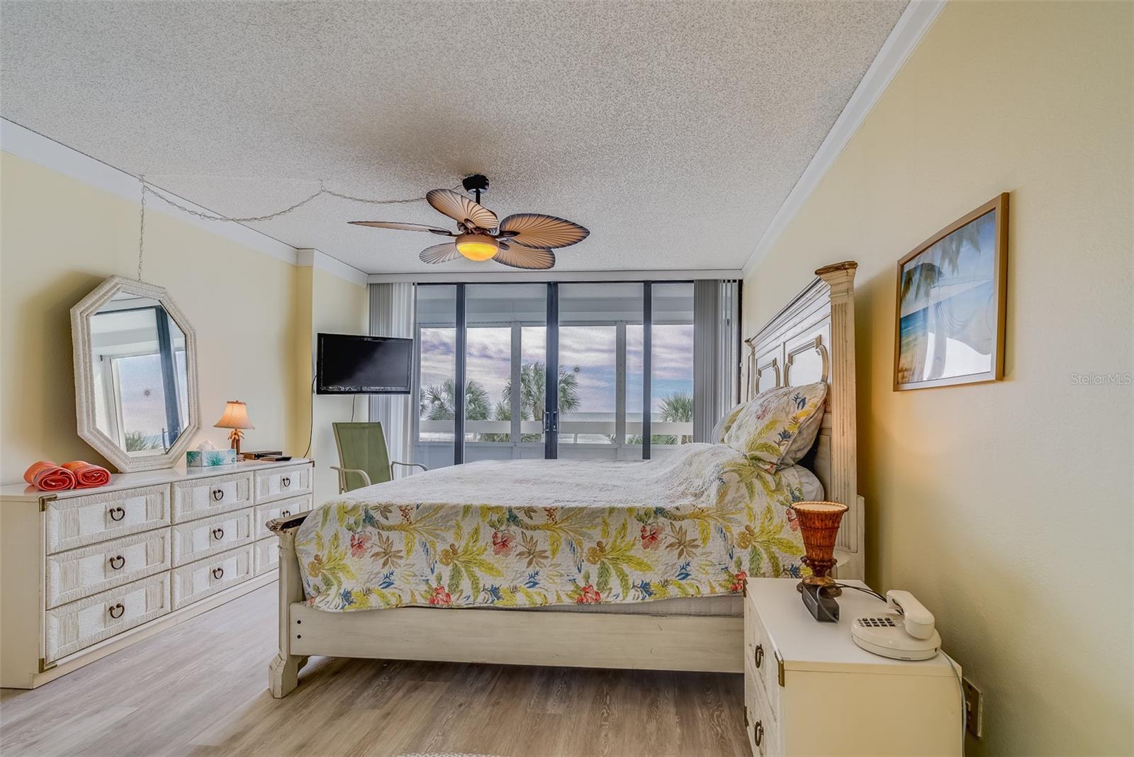 17900 Gulf Blvd #2e Property Photo 6