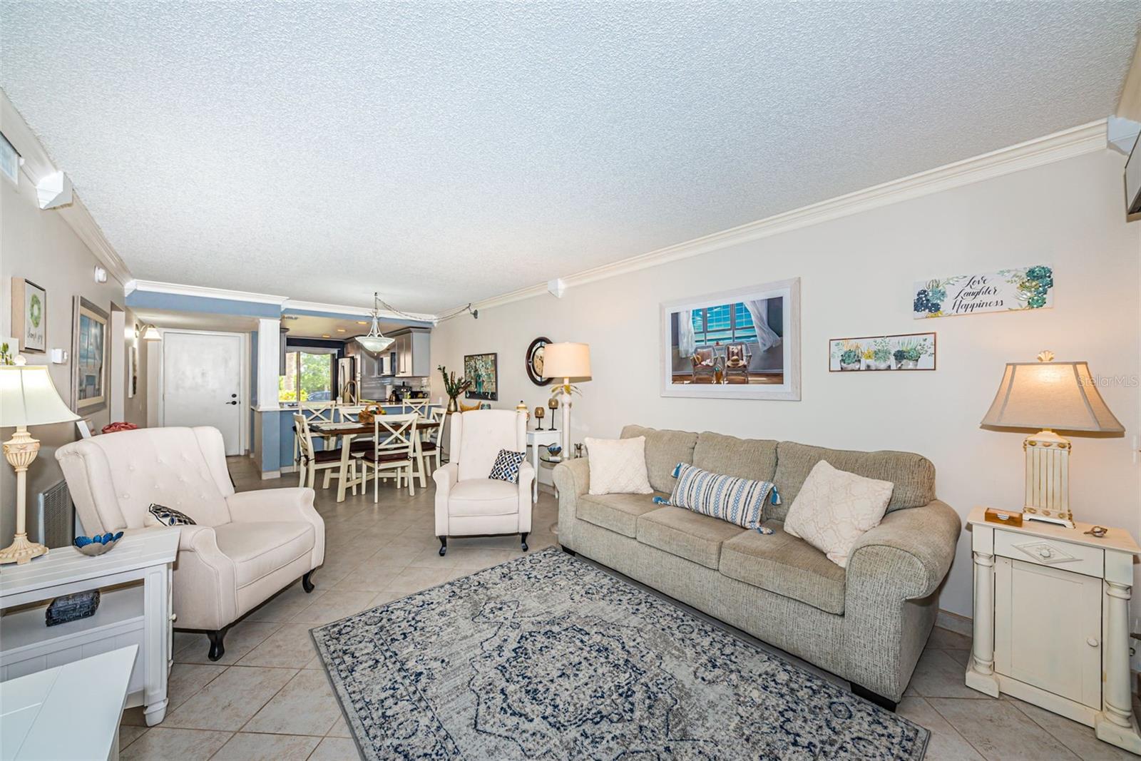 U8238569 Property Photo 4