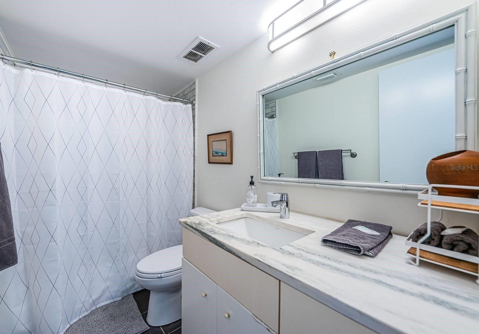 6295 Bahia Del Mar Cir #216 Property Photo 15
