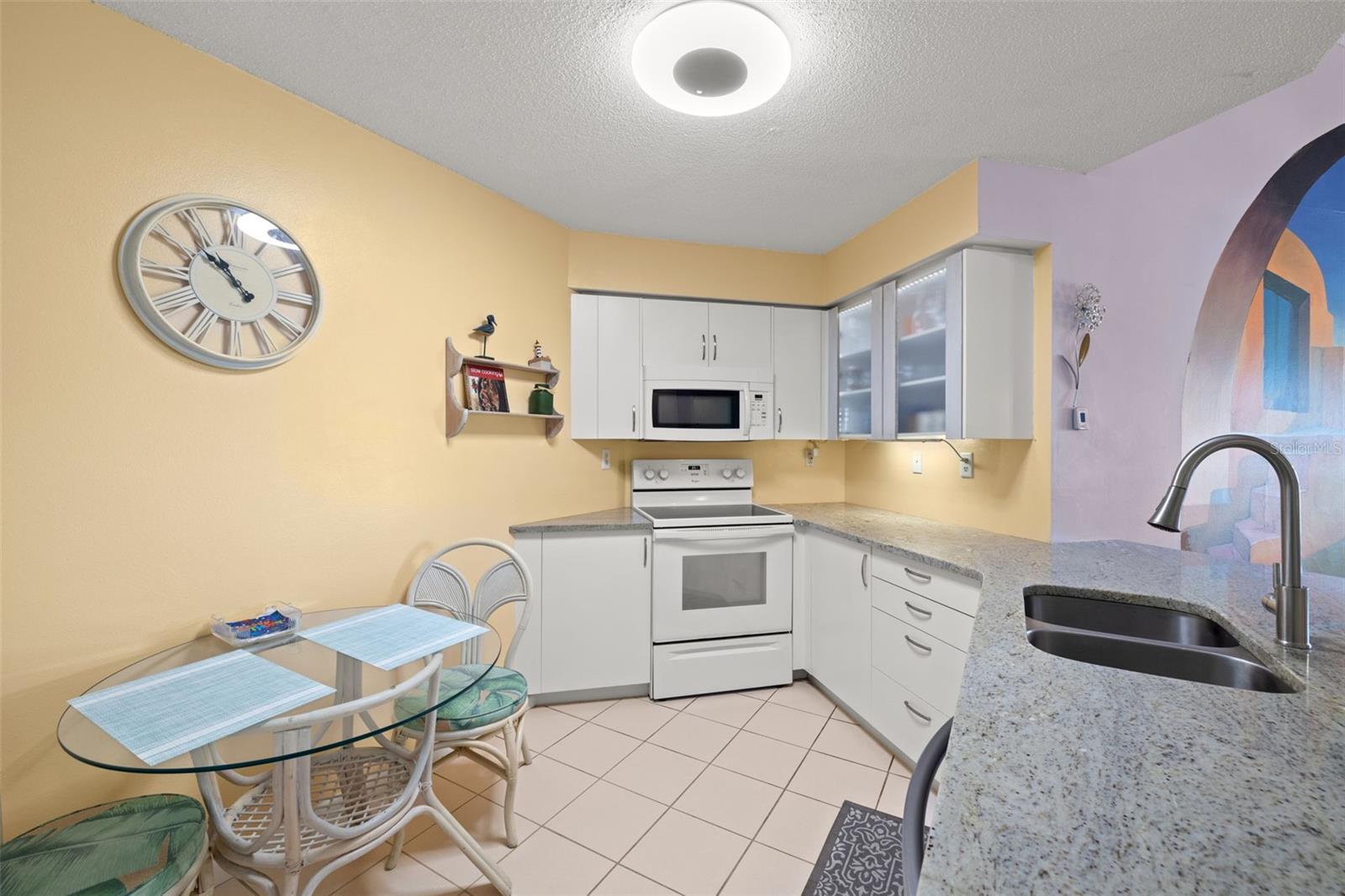 6131 Bahia Del Mar Blvd #236 Property Photo 9