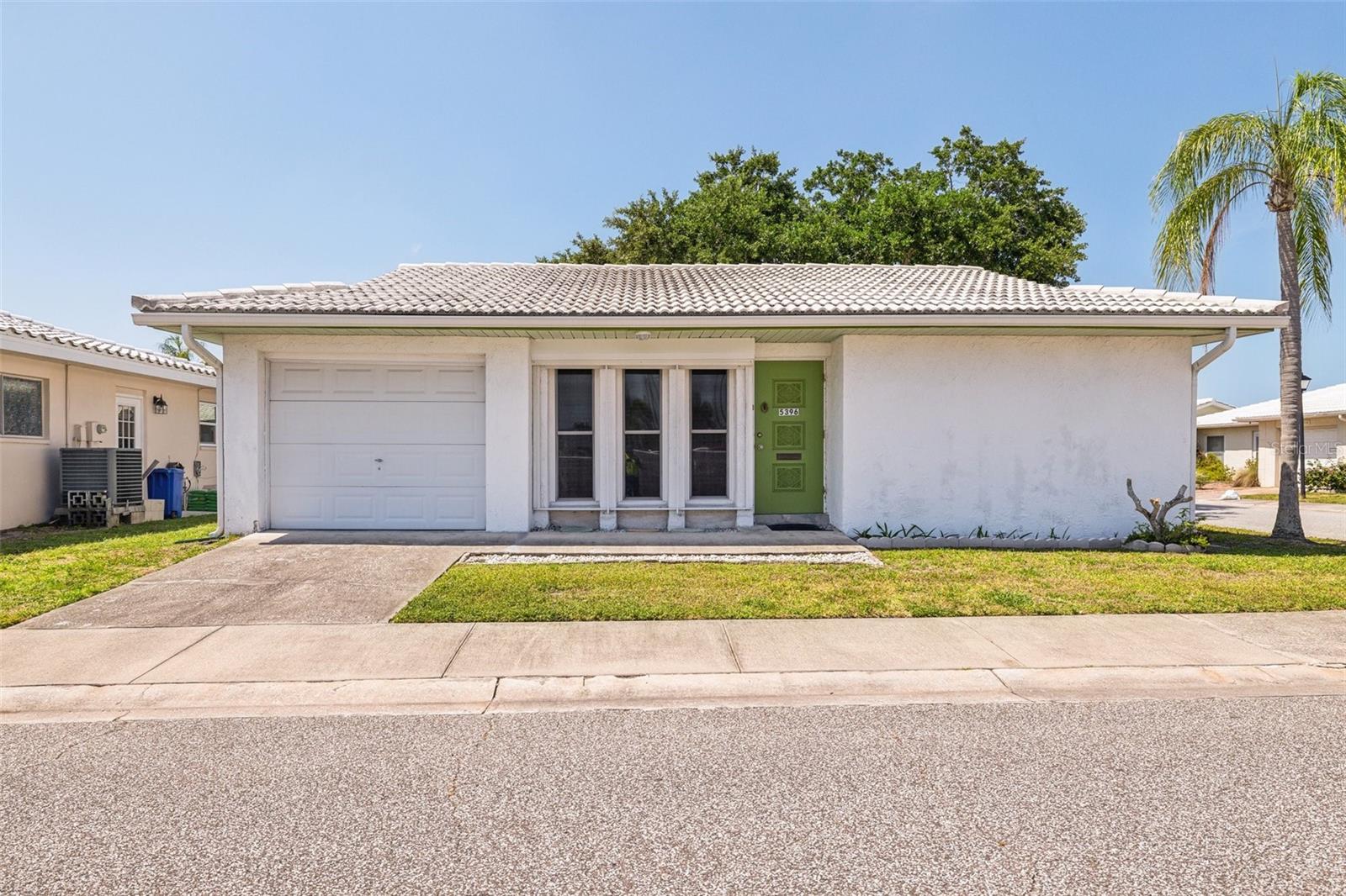 5396 Acacia Trl N Property Photo 1