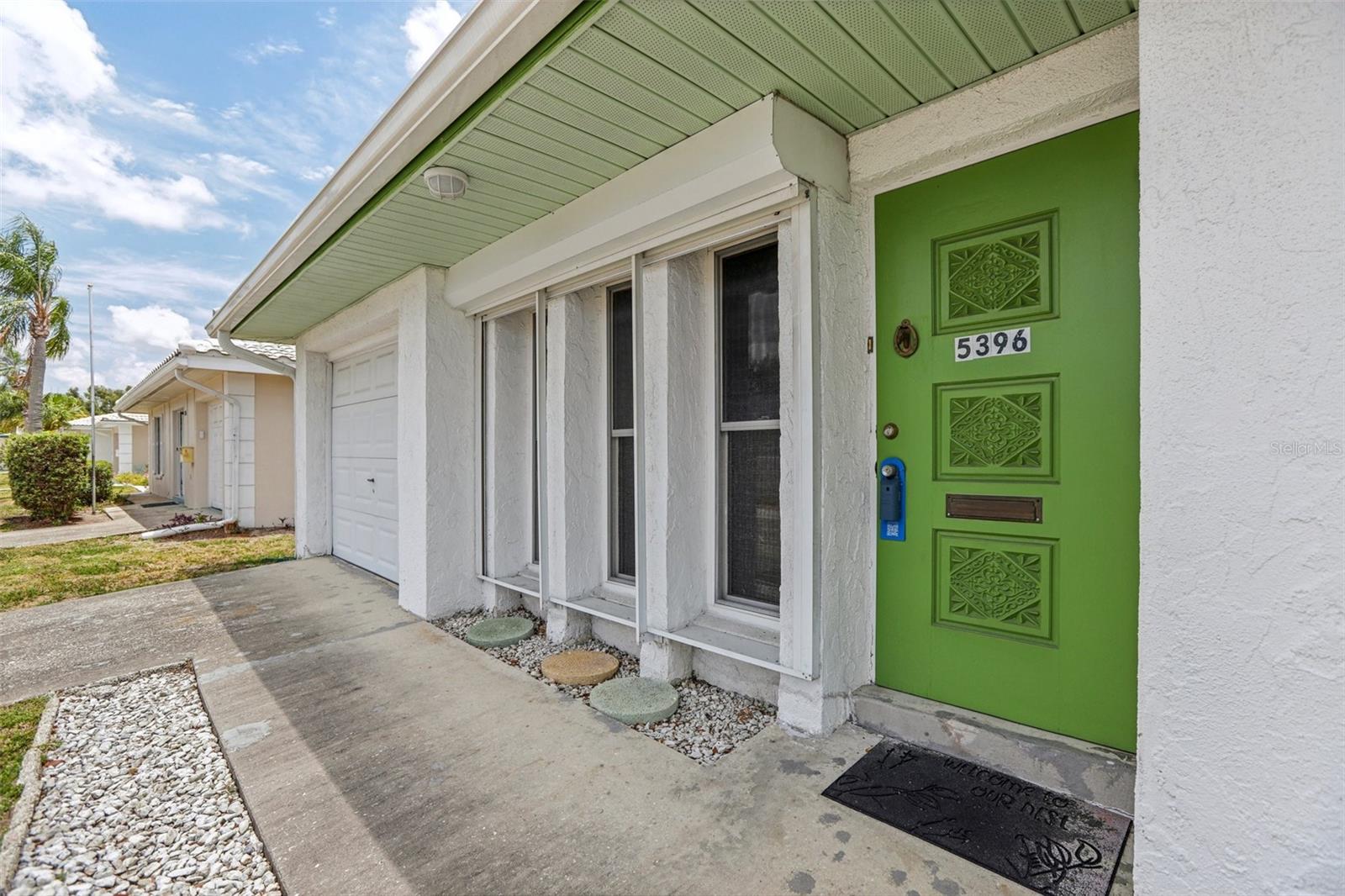 5396 Acacia Trl N Property Photo 2