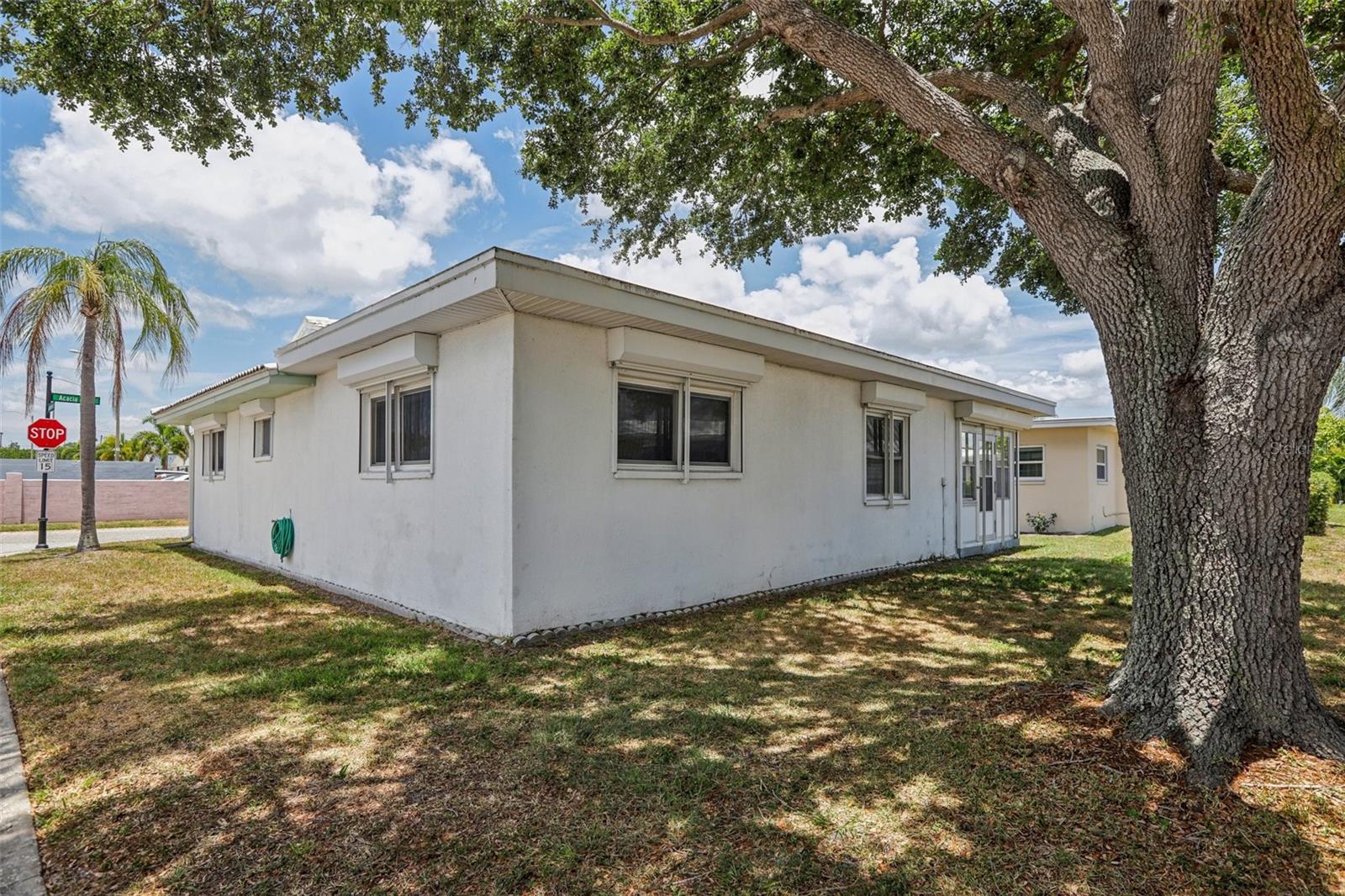 5396 Acacia Trl N Property Photo 34