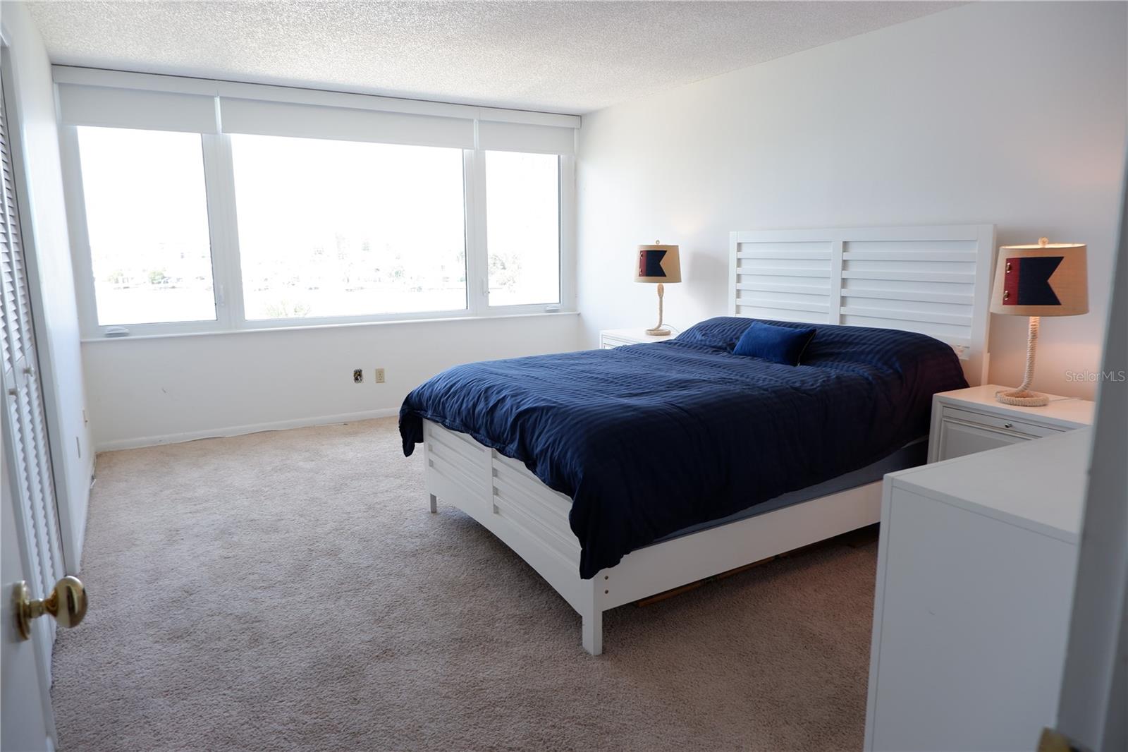 736 Island Way #404 Property Photo 23