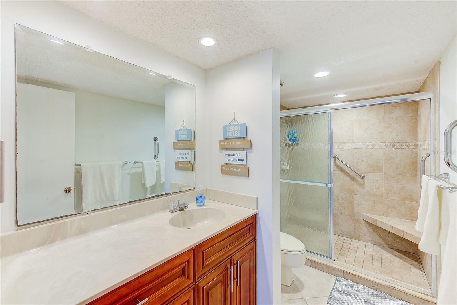 736 Island Way #404 Property Photo 25