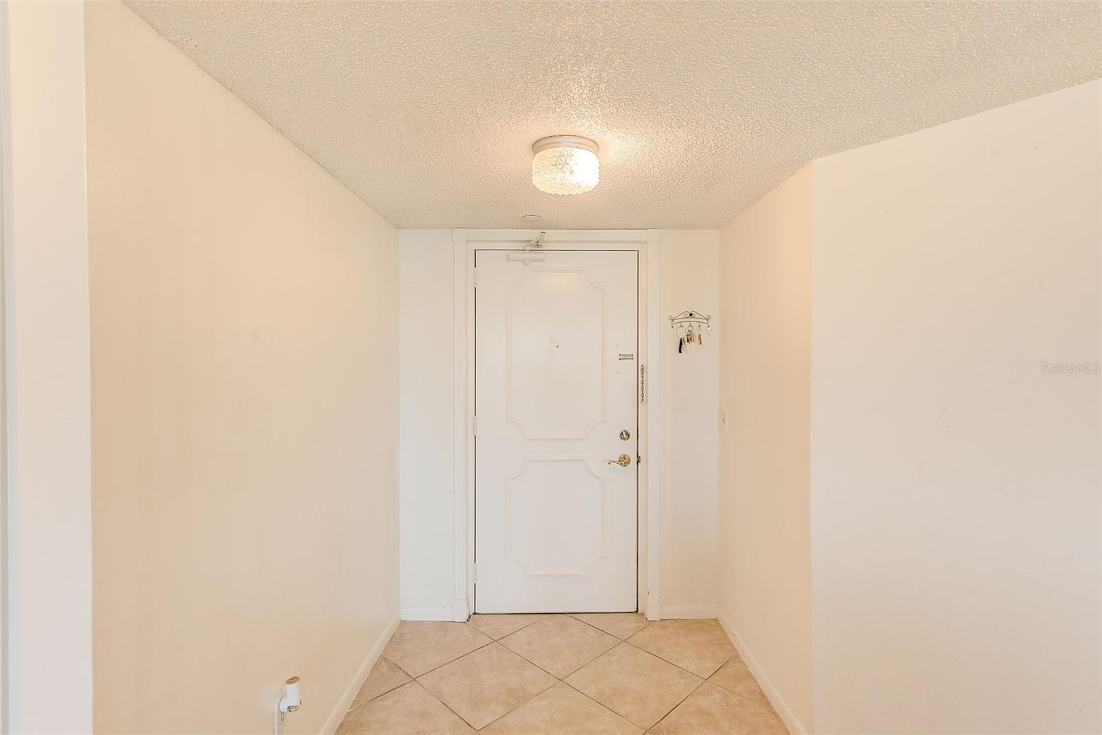 736 Island Way #404 Property Photo 26