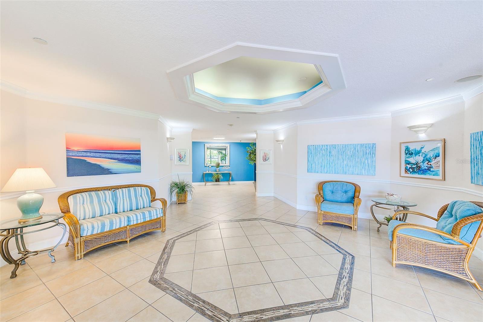 736 Island Way #404 Property Photo 30