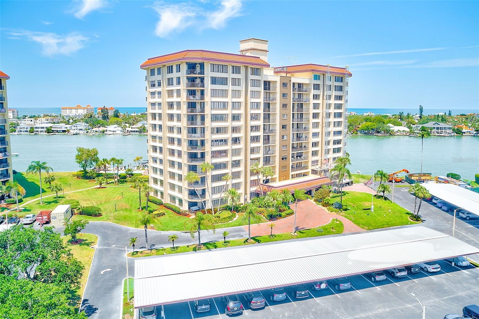 736 Island Way #404 Property Photo 31