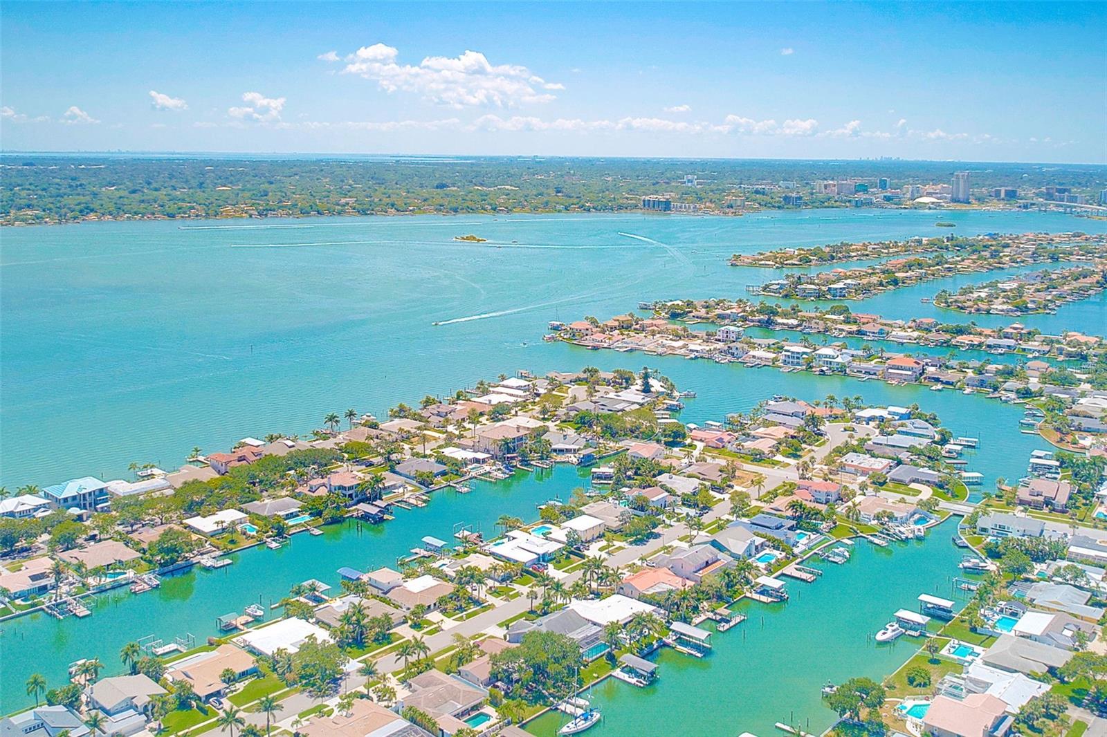 736 Island Way #404 Property Photo 34