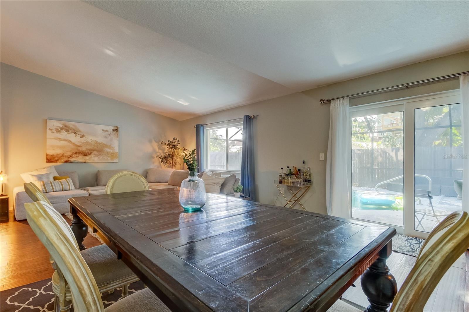 6854 Circlecreek Dr Property Photo 14