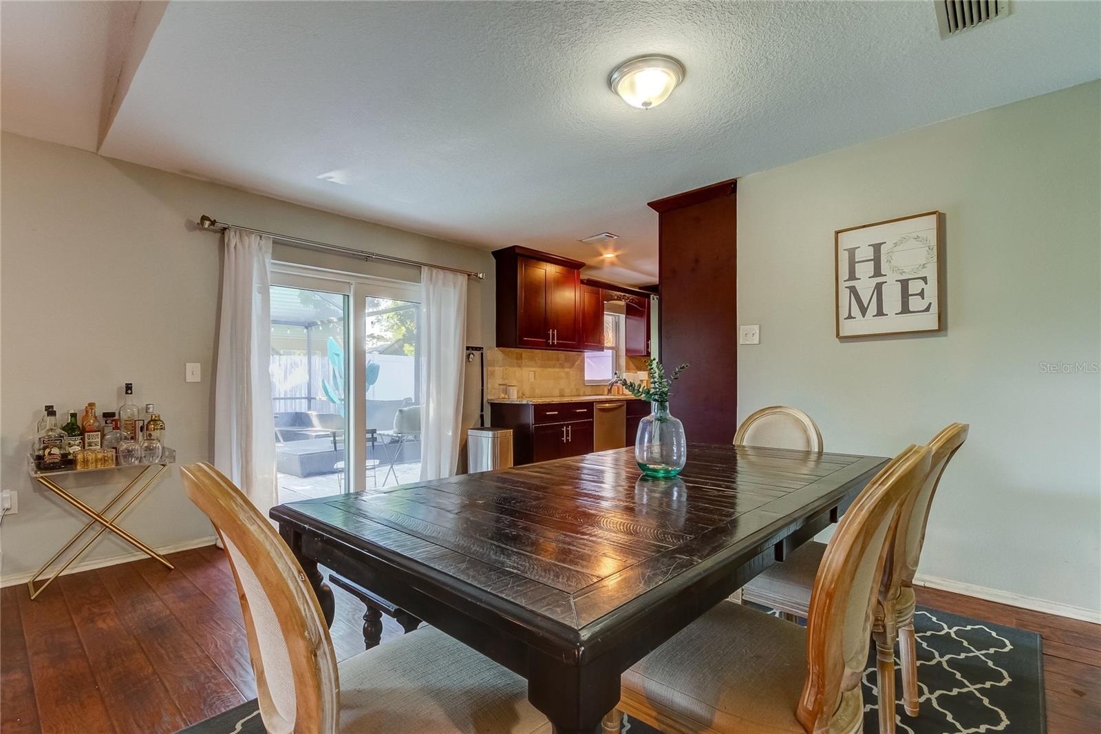 6854 Circlecreek Dr Property Photo 16