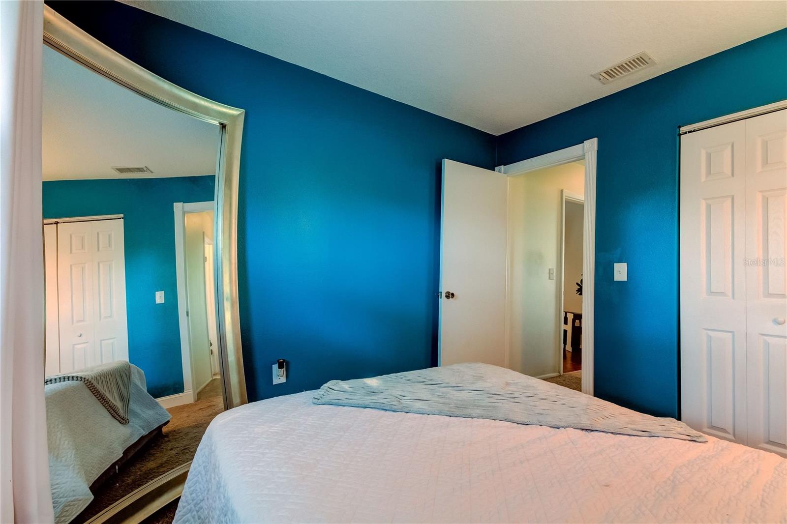 6854 Circlecreek Dr Property Photo 20