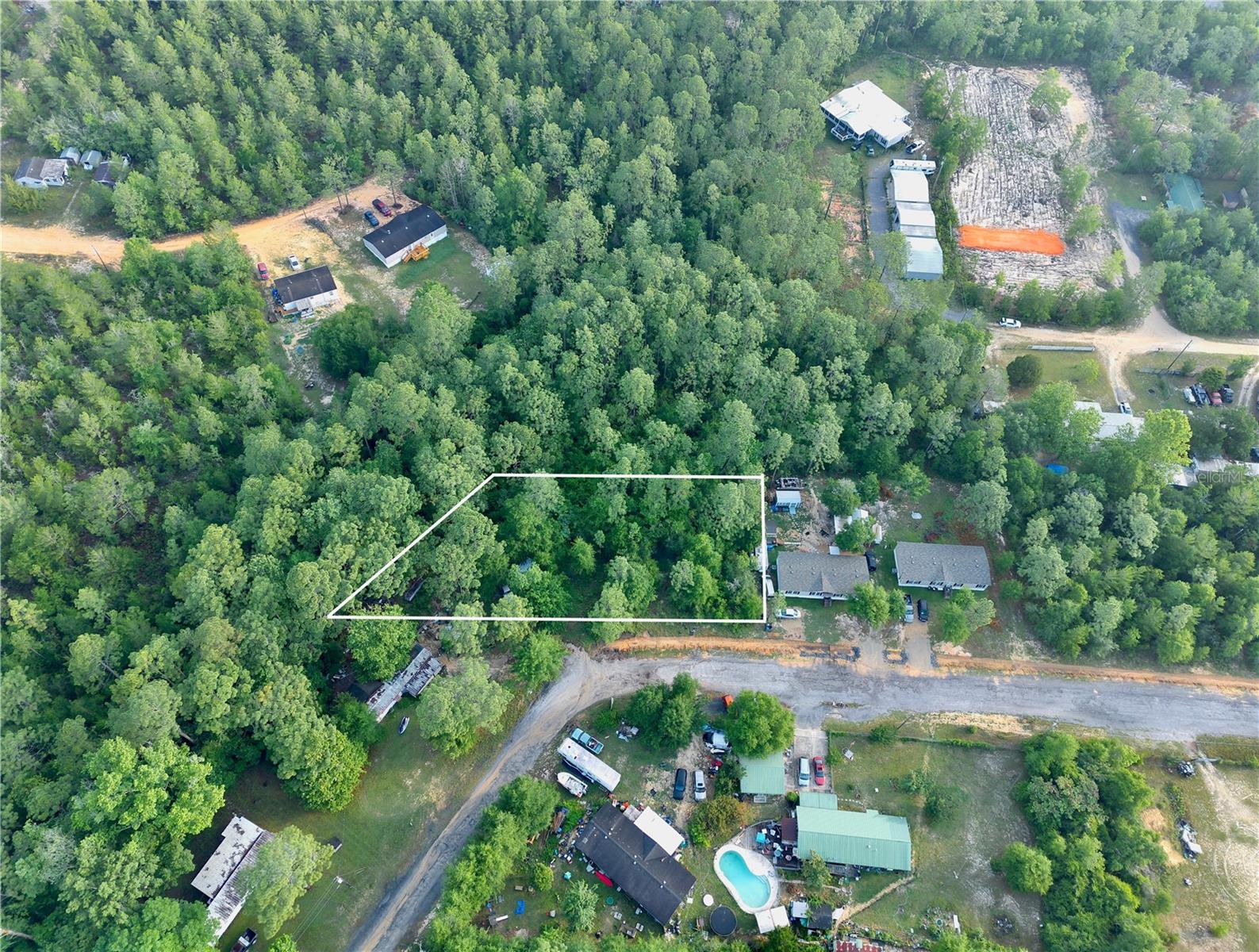 Pinetree Ln Property Photo 4