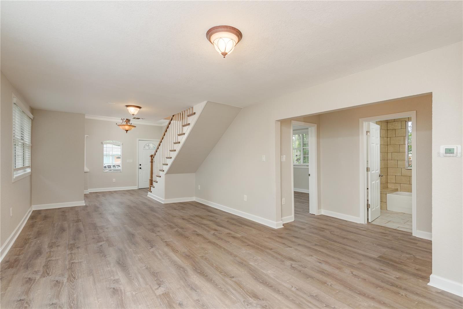 49 W Boyer St Property Photo 5