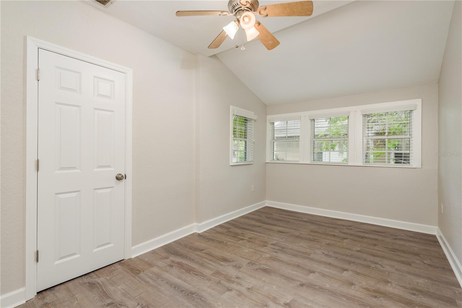 49 W Boyer St Property Photo 12
