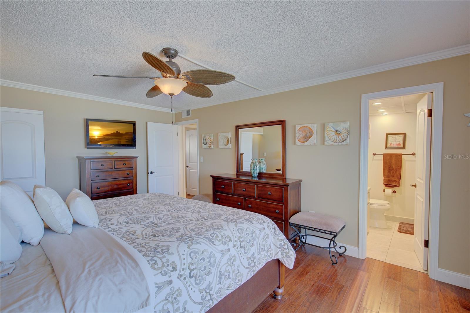 1270 Gulf Blvd #1003 Property Photo 22