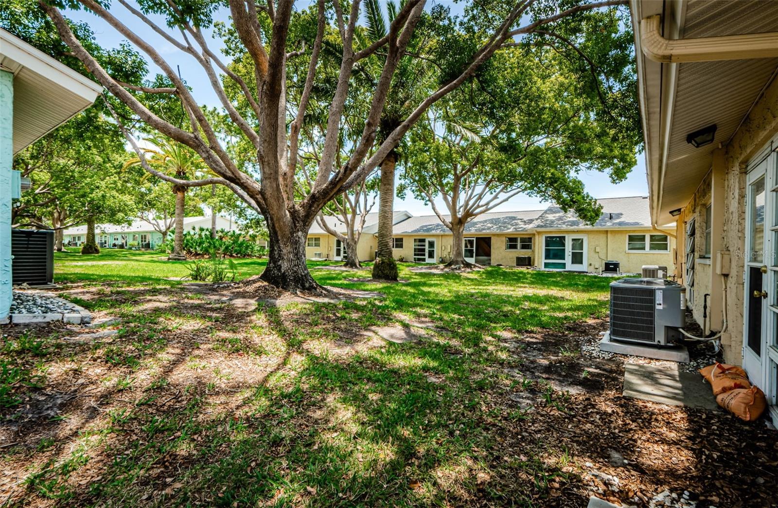 2465 Northside Dr #702 Property Photo 13